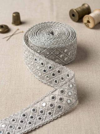 Lace 3