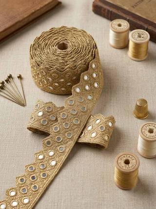 Lace 4